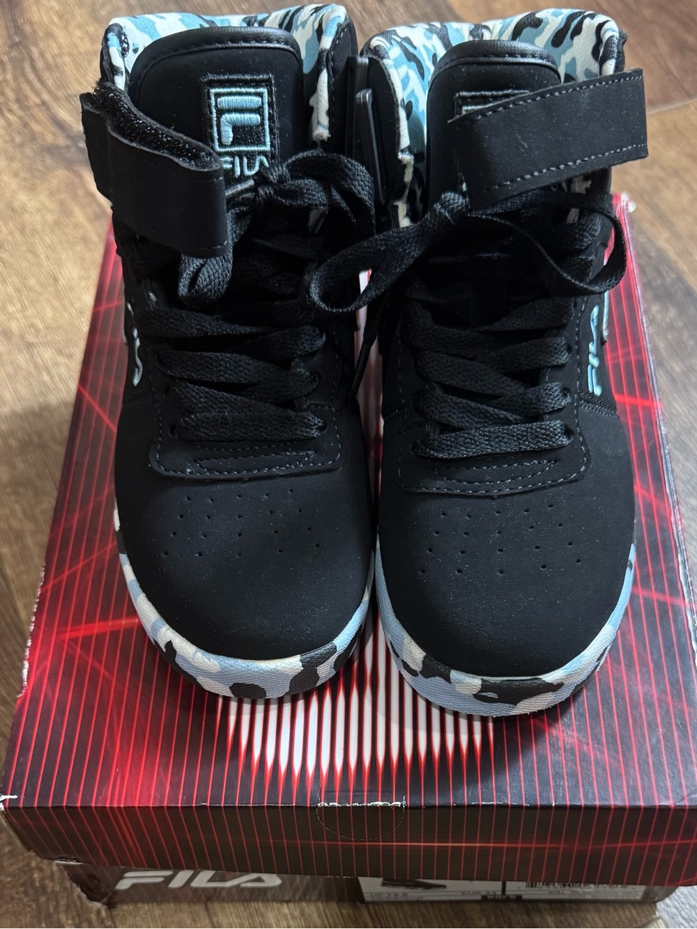 FILA Boys High Top Sneakers Black Blue Camo Size 1.5Y